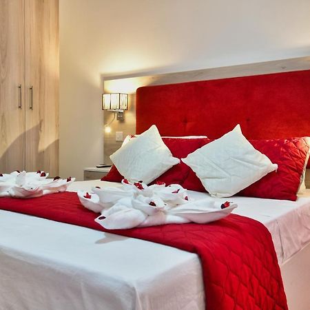 マルサルフォーンA Bed Of Rosesアパートメント エクステリア 写真