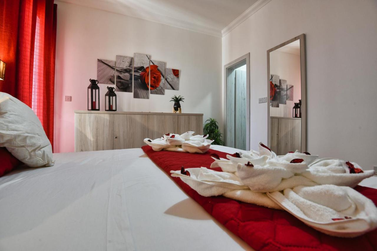 マルサルフォーンA Bed Of Rosesアパートメント エクステリア 写真